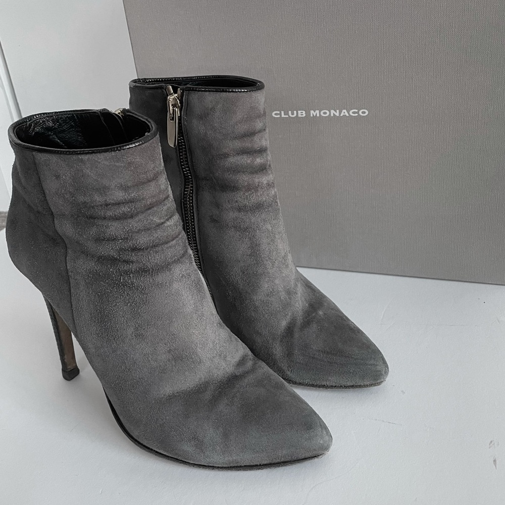 Club Monaco | Autumn Bootie in Grey Suede